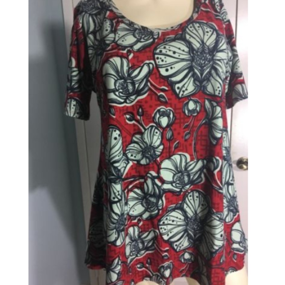 Lularoe Perfect Tee Green Flowers Red Shirt Top S